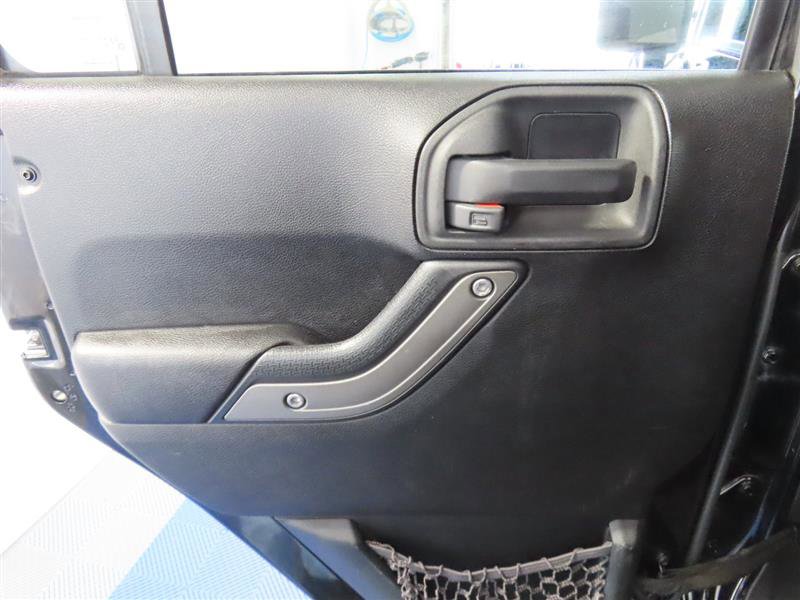 Used 2013 Jeep Wrangler Moab image 23