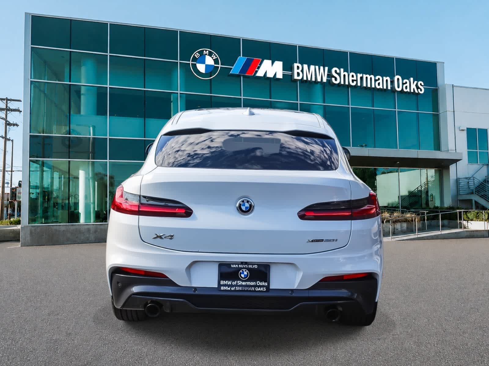 Used 2020 BMW X4 xDrive30i w/ M Sport Package 2 AWD/4WD image 5