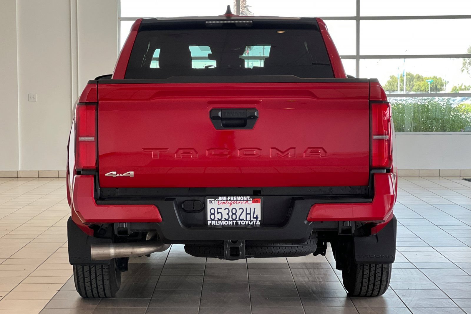 Certified 2025 Toyota Tacoma SR5 AWD/4WD image 5