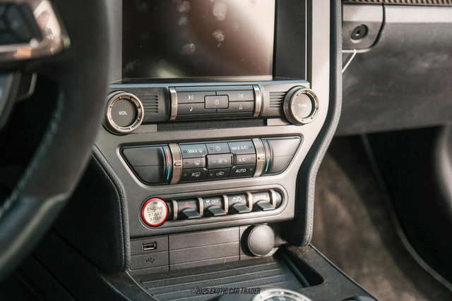 Used 2020 Ford Mustang Shelby GT500 w/ Carbon Fiber Track Pack image 55