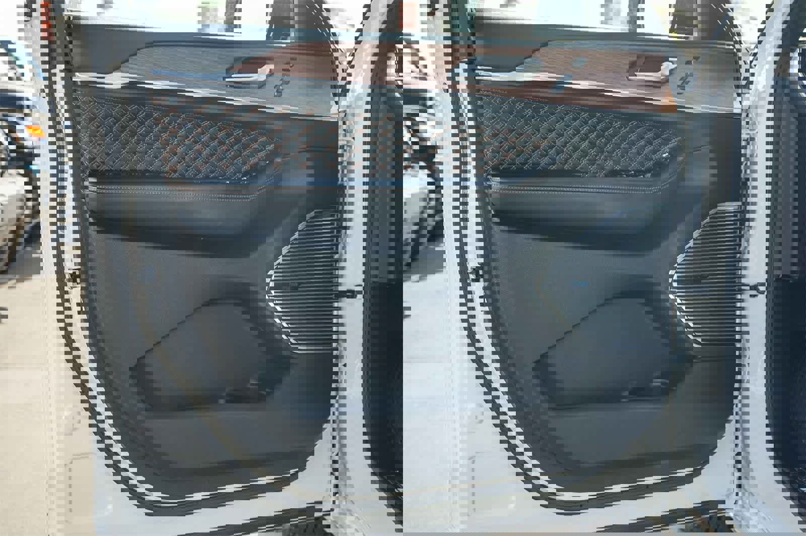 Used 2022 Jeep Grand Cherokee Summit w/ Advanced Protech Group IV image 19