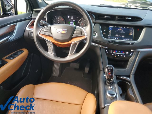 Certified 2024 Cadillac XT5 Premium Luxury w/ Technology Package FWD image 17