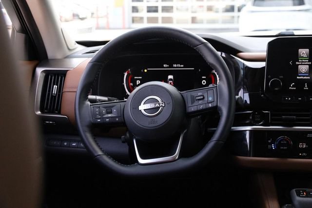 Certified 2025 Nissan Pathfinder Platinum AWD/4WD image 25