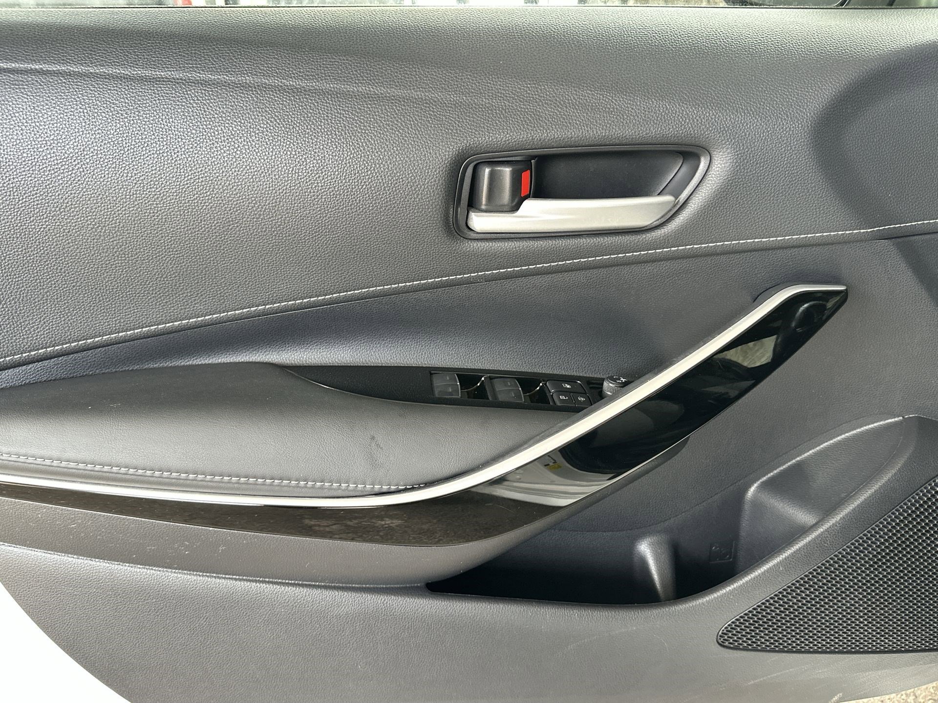 Used 2023 Toyota Corolla XSE image 27