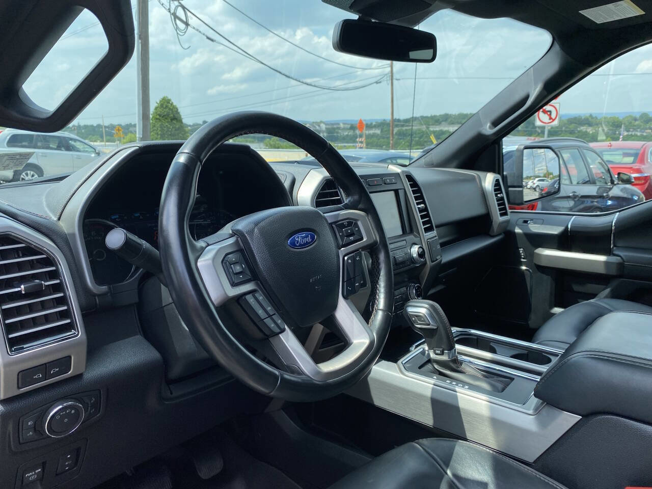 Used 2020 Ford F150 Platinum image 11