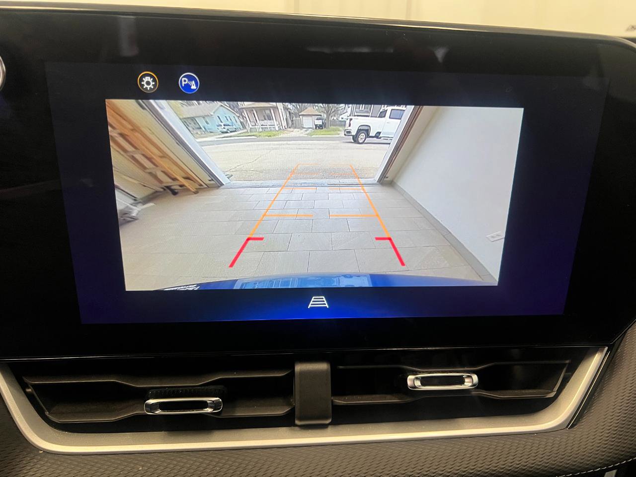 Used 2025 Chevrolet Equinox LT image 60