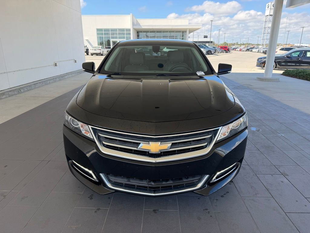 Used 2019 Chevrolet Impala LT w/ LT Convenience Package image 2