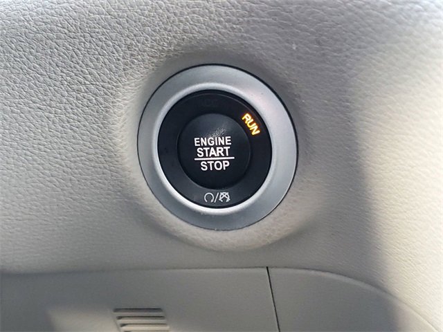 Used 2021 Chrysler Pacifica Touring-L image 16