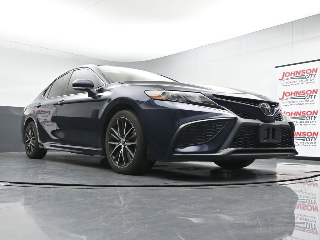 Used 2022 Toyota Camry SE FWD image 18