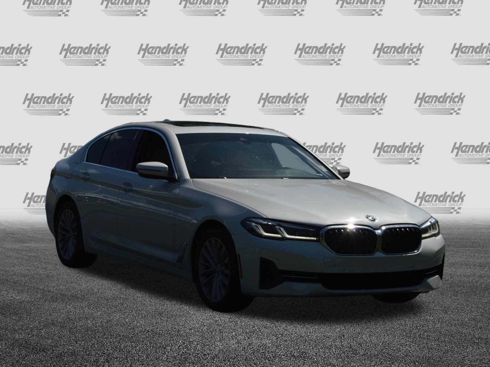 Used 2022 BMW 530i w/ Convenience Package RWD image 5