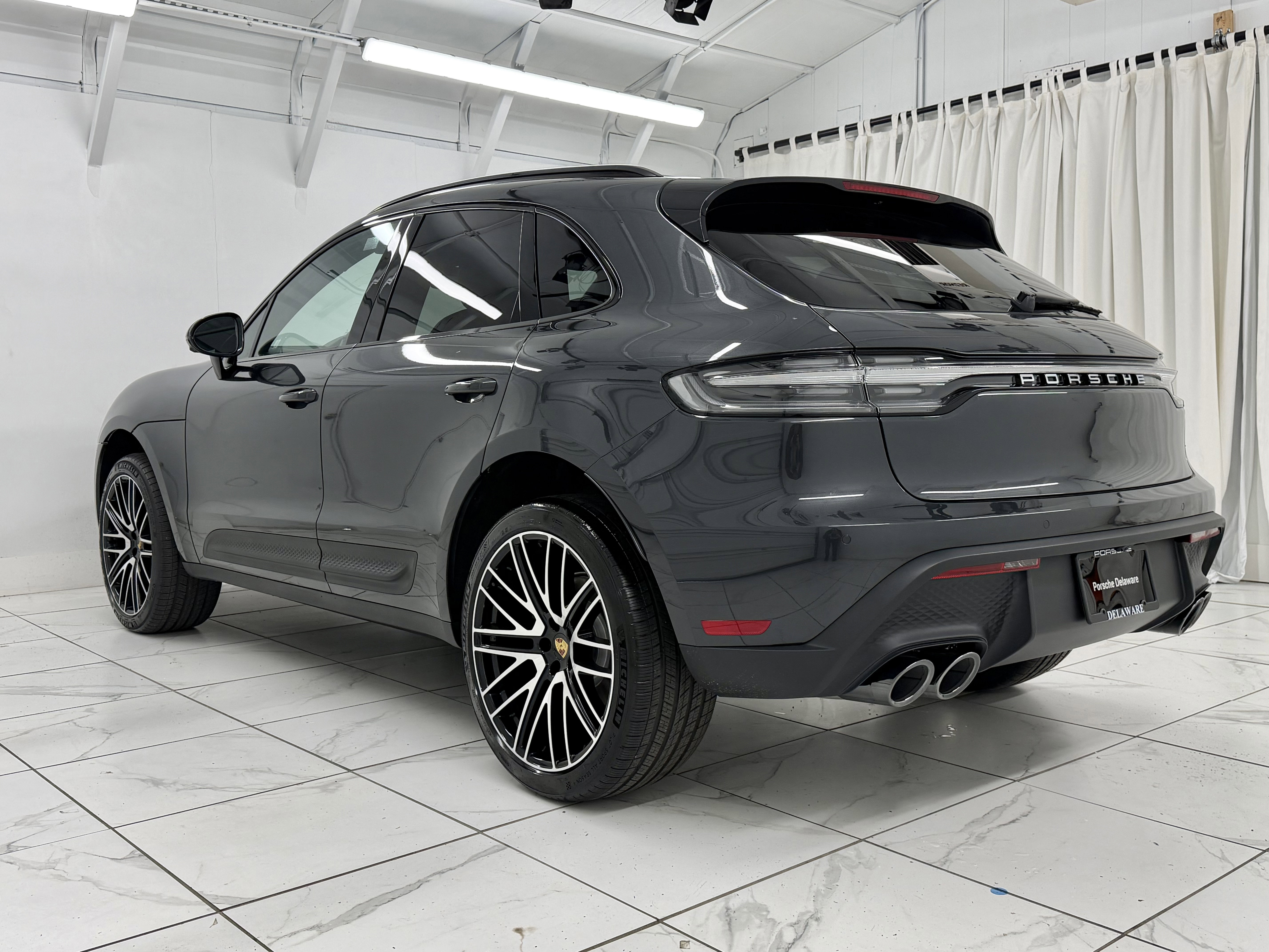 New 2026 Porsche Macan image 3