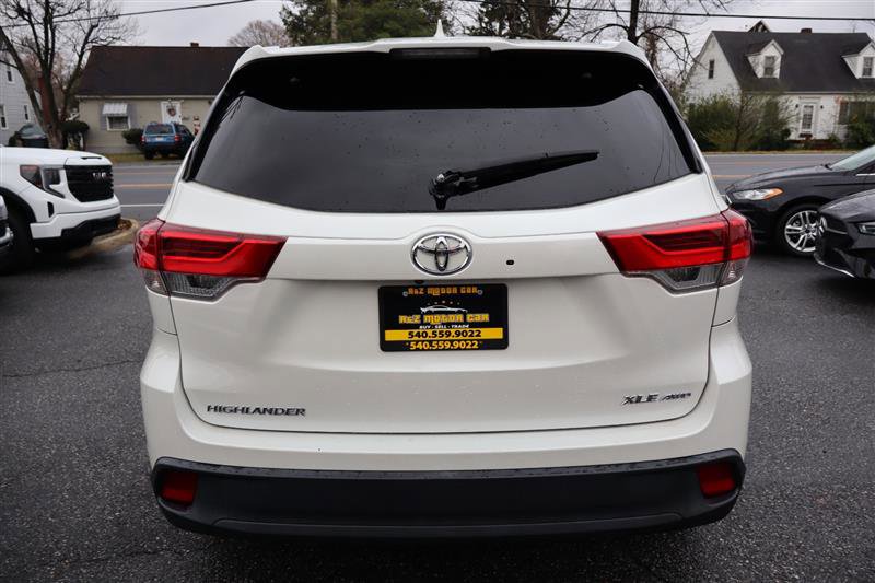 Used 2019 Toyota Highlander AWD V6 image 6