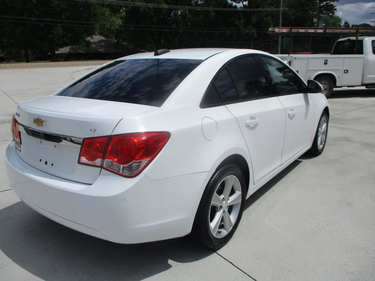 Used 2015 Chevrolet Cruze LT FWD image 11