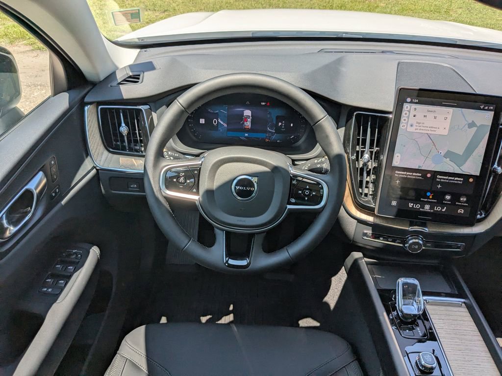 New 2026 Volvo XC60 B5 Core image 16