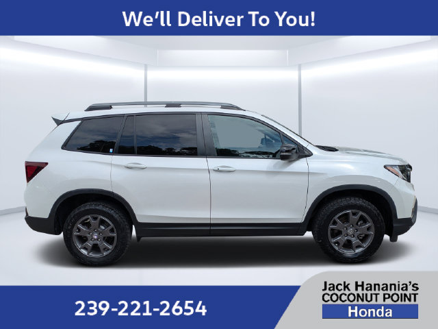 Used 2024 Honda Passport TrailSport image 2