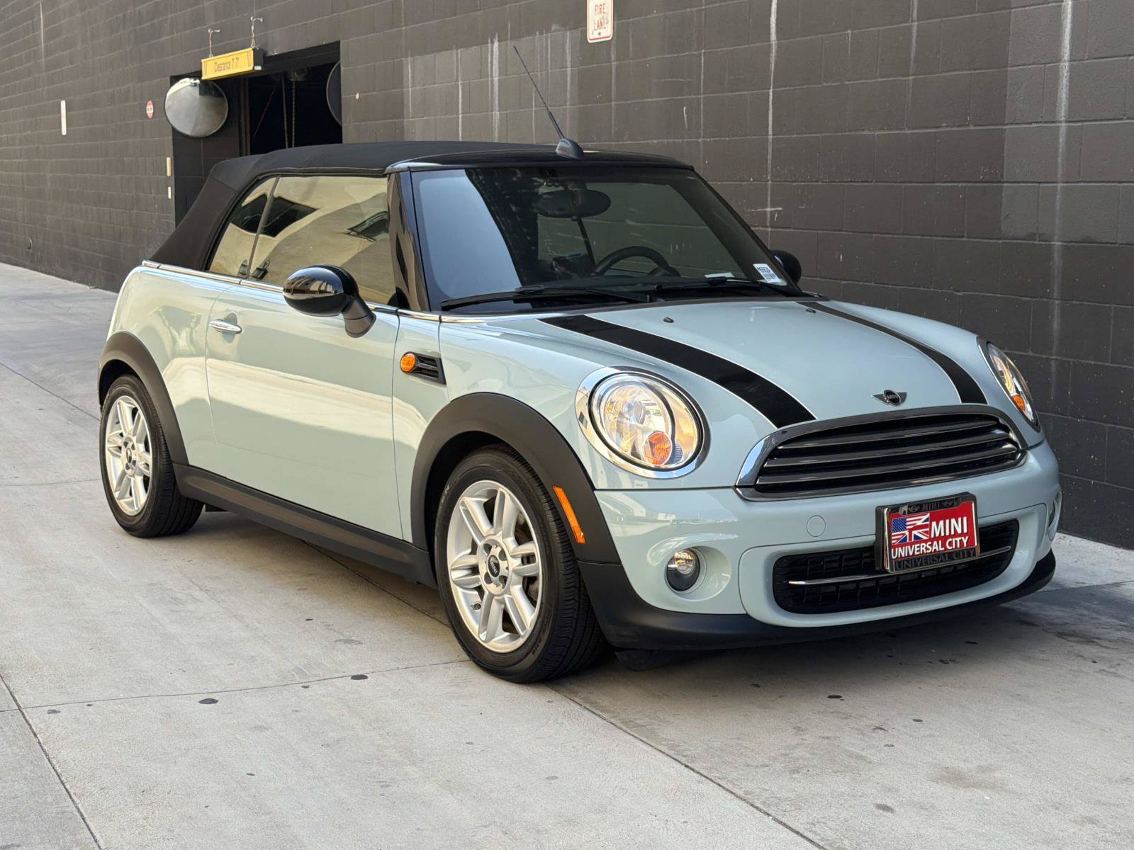 Used 2014 MINI Cooper Convertible FWD image 19