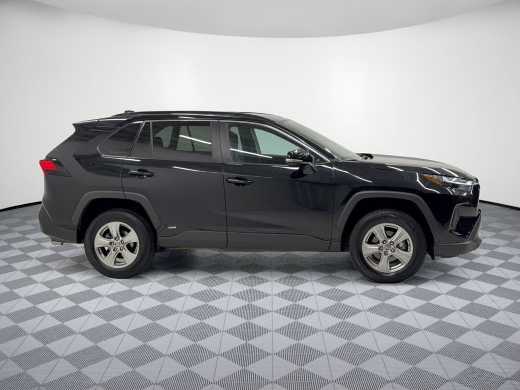 Used 2023 Toyota RAV4 XLE w/ Convenience Package AWD/4WD image 8