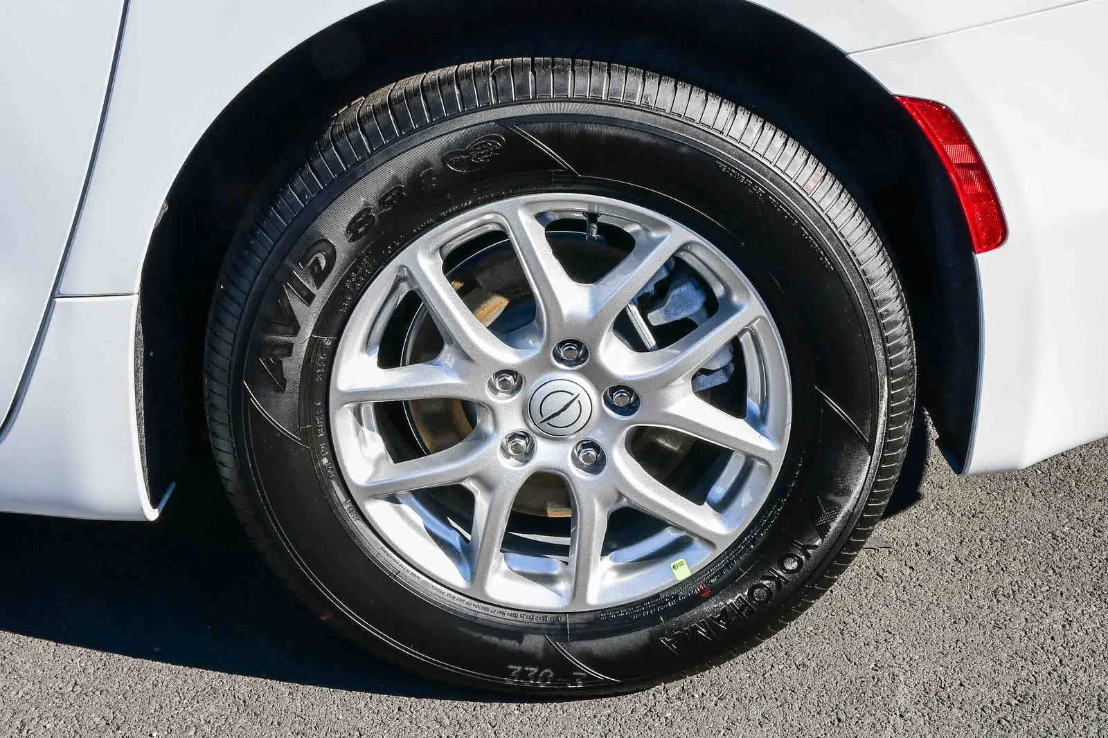 New 2026 Chrysler Pacifica Select image 10