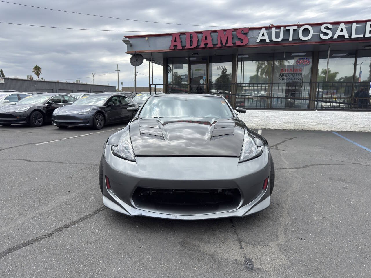 Used 2014 Nissan 370Z Touring w/ Sport Package RWD image 9