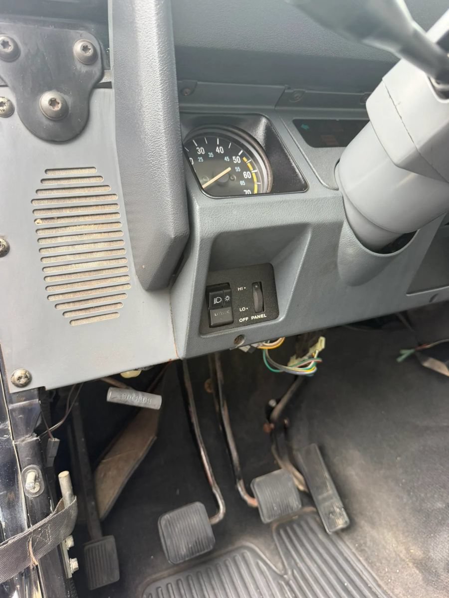 Used 1991 Jeep Wrangler S AWD/4WD image 11