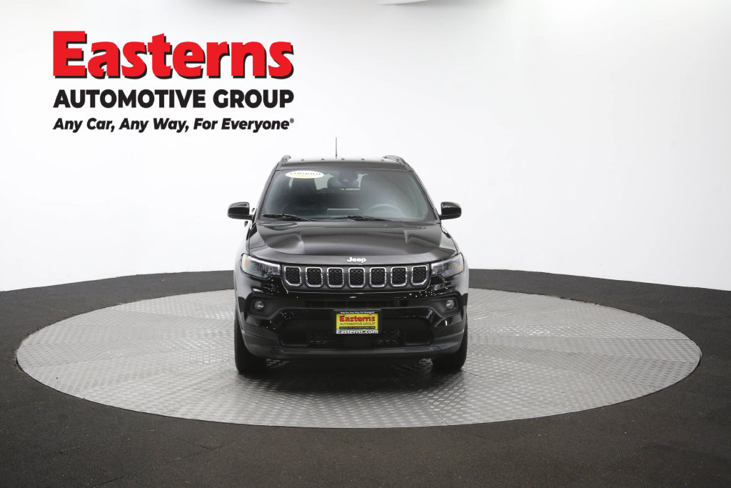 Used 2023 Jeep Compass Latitude AWD/4WD image 58