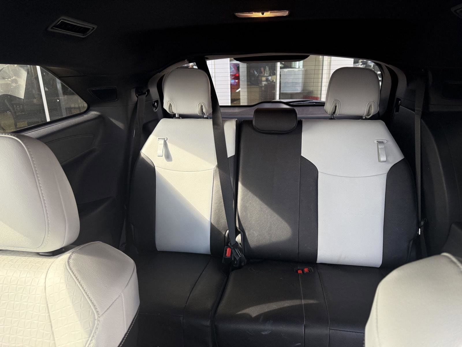 Used 2025 Toyota Sienna XSE w/ XSE Plus Package image 28