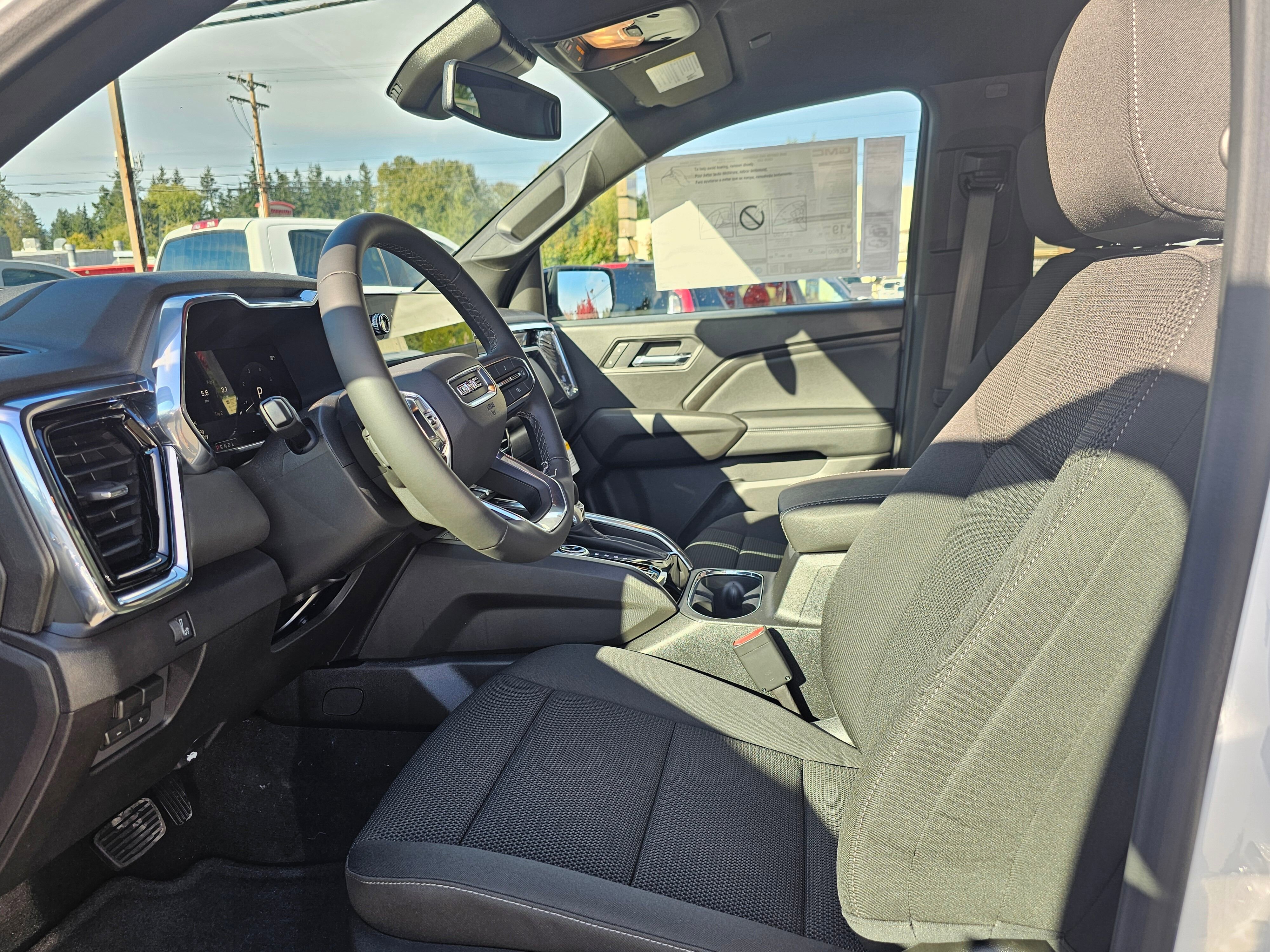 New 2026 GMC Canyon Elevation w/ Convenience Package image 16