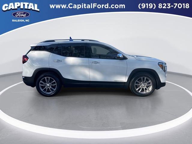 Used 2023 GMC Terrain SLT w/ Tech Package image 9