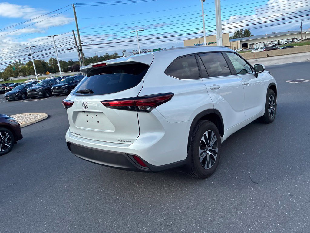 Certified 2026 Toyota Highlander XLE AWD/4WD image 9