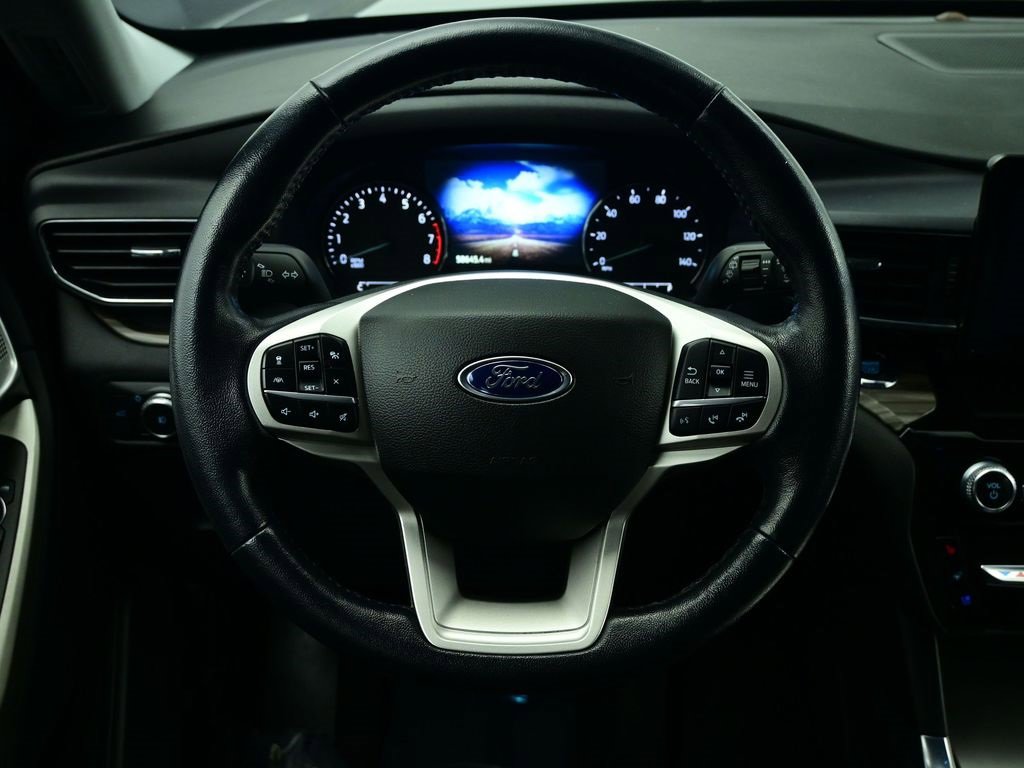 Used 2022 Ford Explorer Limited w/ Equipment Group 301A image 3