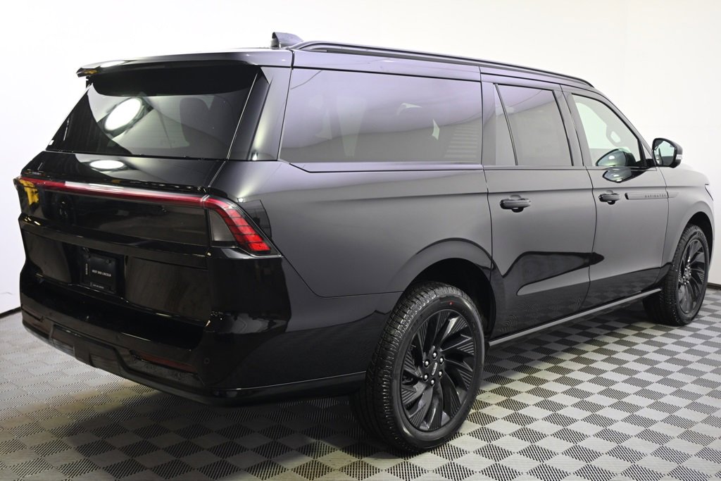 New 2026 Lincoln Navigator L Reserve w/ Jet Appearance Package image 7