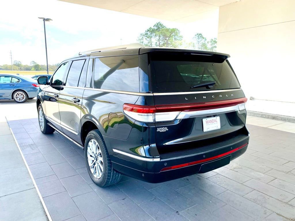 Used 2024 Lincoln Navigator L 4WD image 7