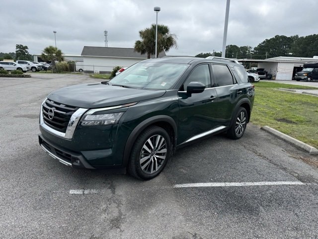 Used 2022 Nissan Pathfinder Platinum