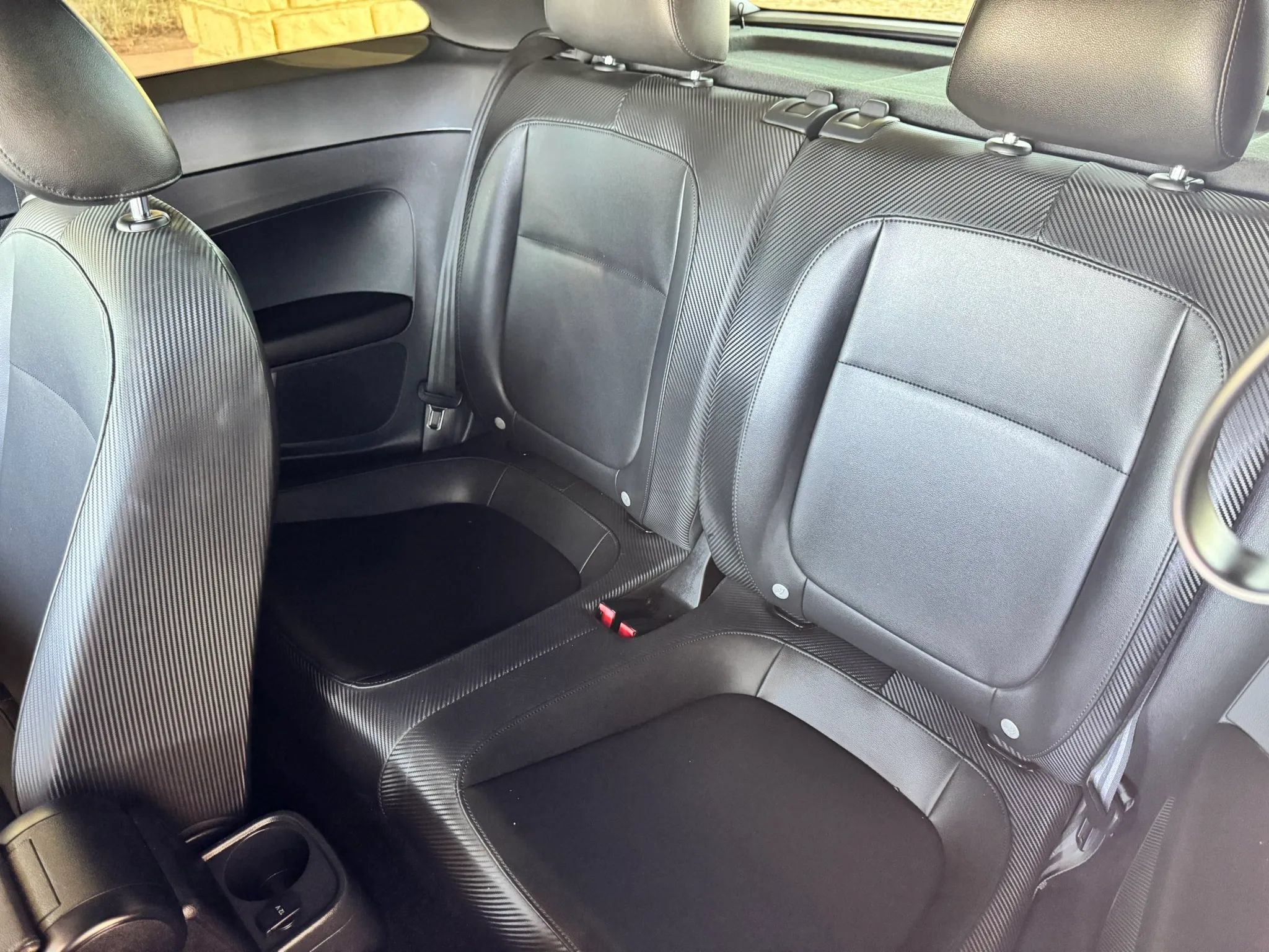 Used 2014 Volkswagen Beetle TDI FWD image 17