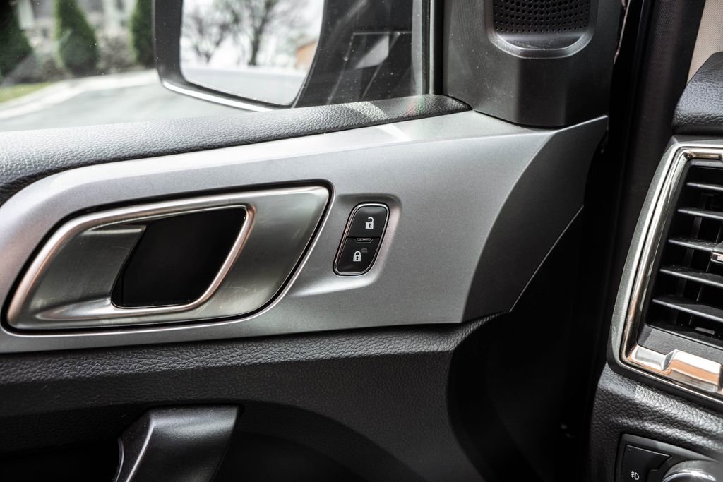 Used 2021 Ford Ranger XLT w/ Equipment Group 301A Mid image 17