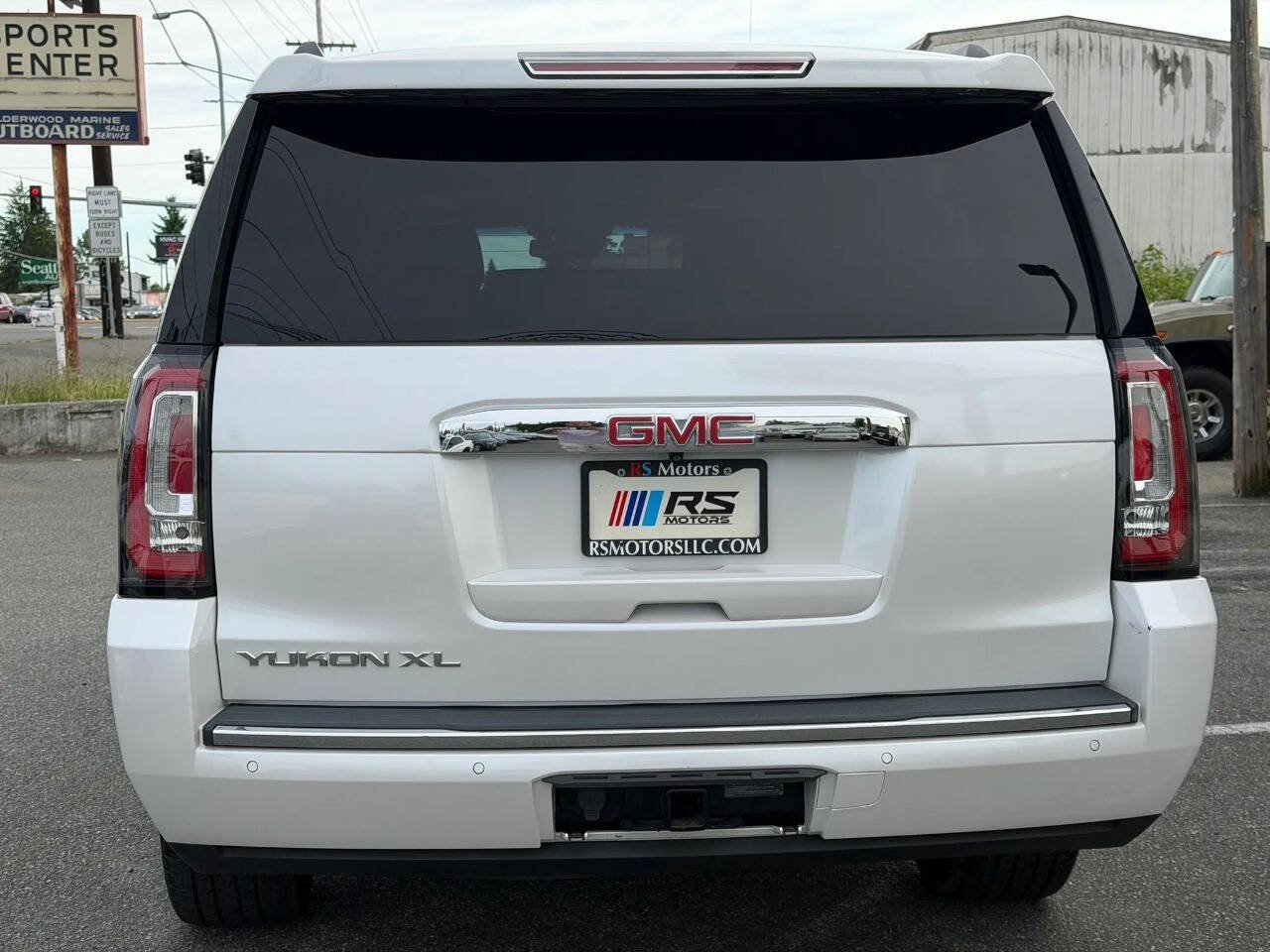 Used 2019 GMC Yukon XL Denali w/ Open Road Package AWD/4WD image 5