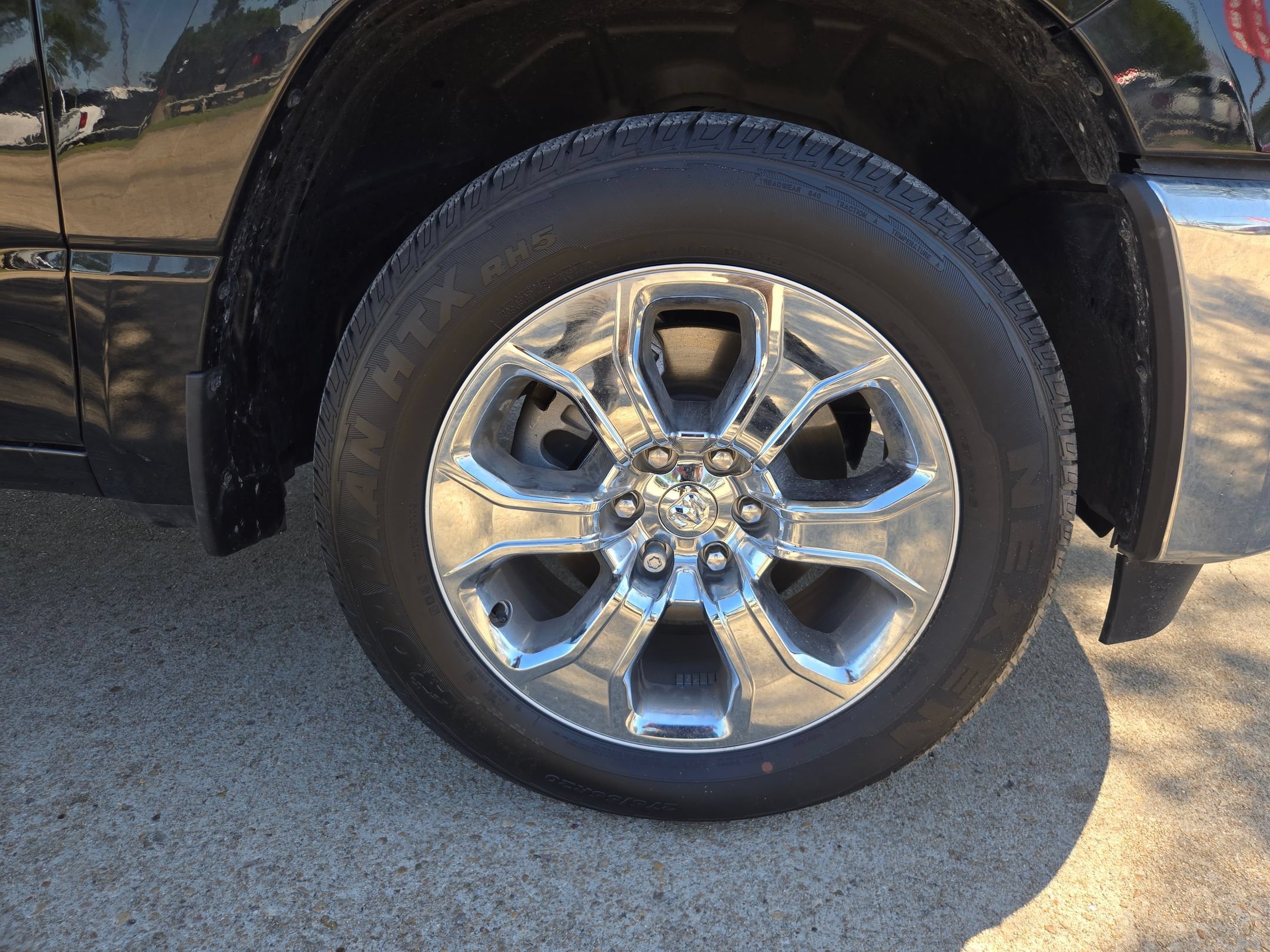 Used 2025 RAM 1500 Lone Star RWD image 27