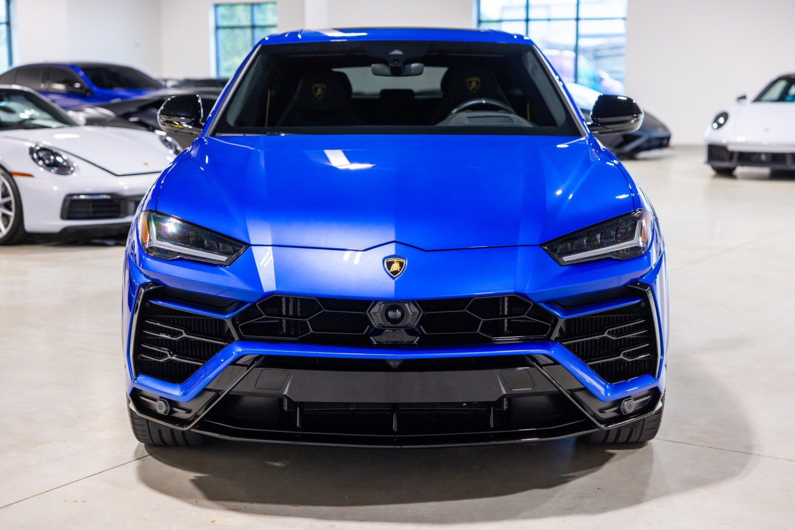 Used 2022 Lamborghini Urus AWD/4WD image 11