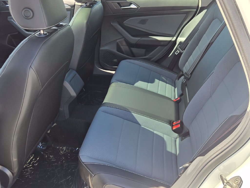 New 2027 Volkswagen Jetta SE FWD image 8