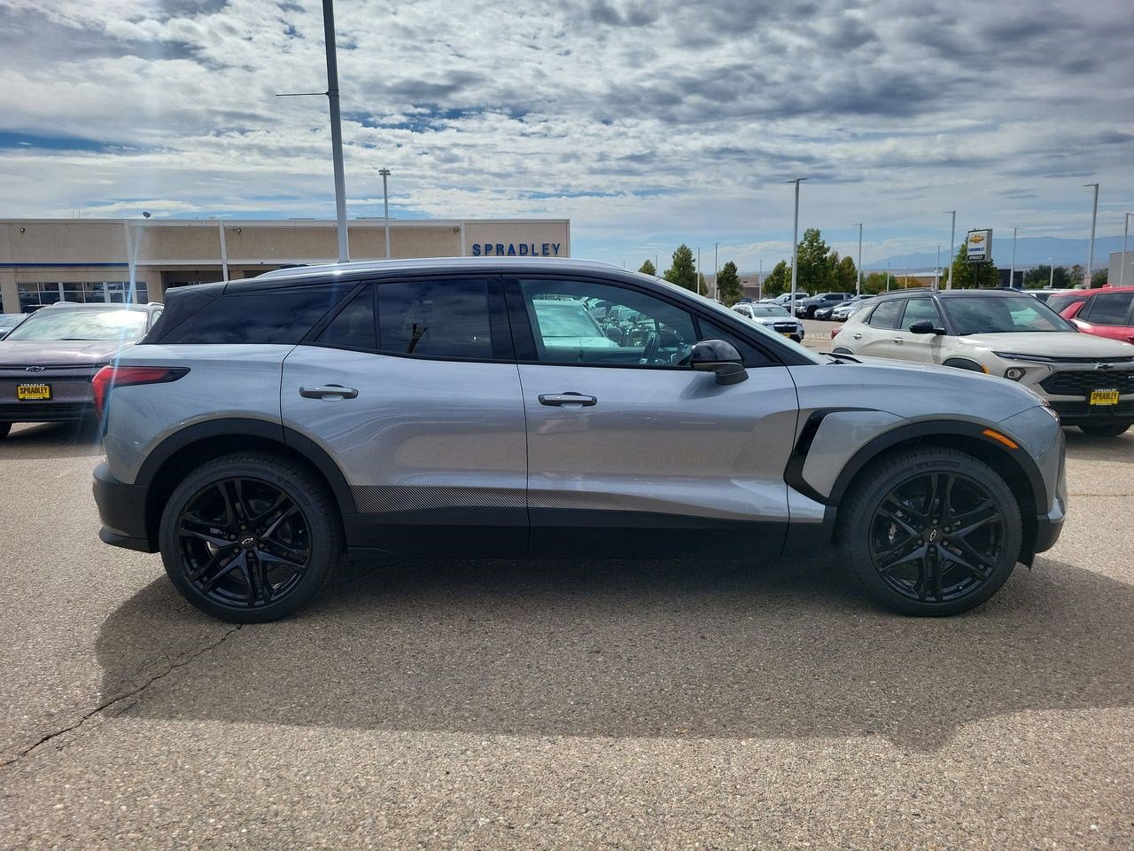 Used 2026 Chevrolet Blazer EV LT w/ LPO, Blackout Package image 9