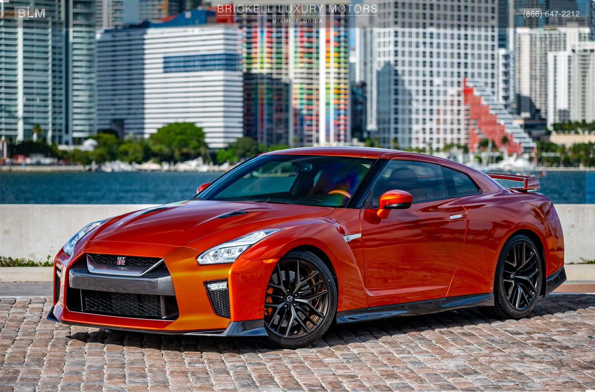 Used 2017 Nissan GT-R Premium w/ Premium Interior Package image 3