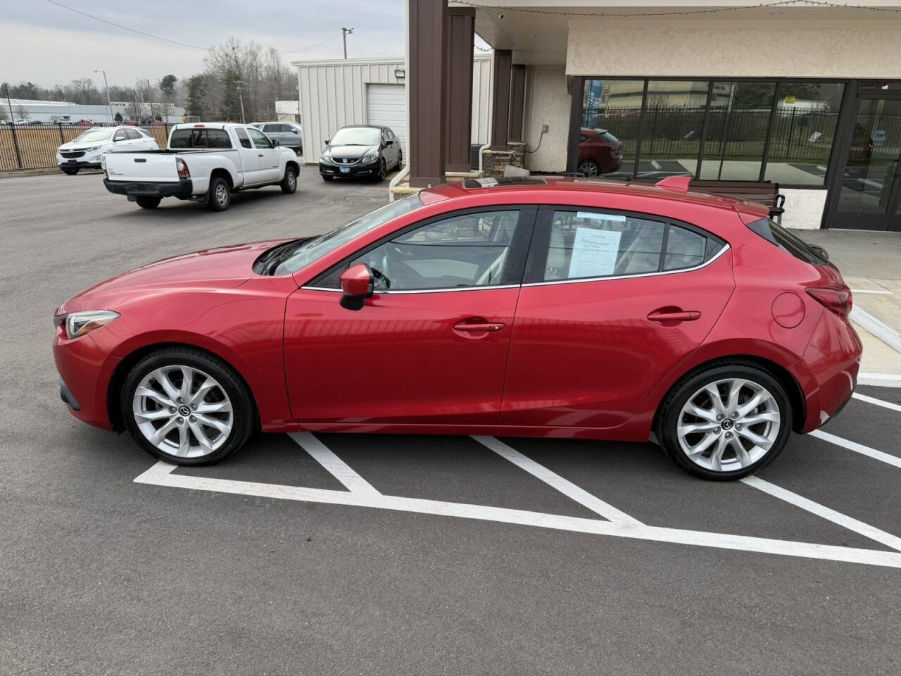 Used 2014 MAZDA MAZDA3 s Grand Touring image 3
