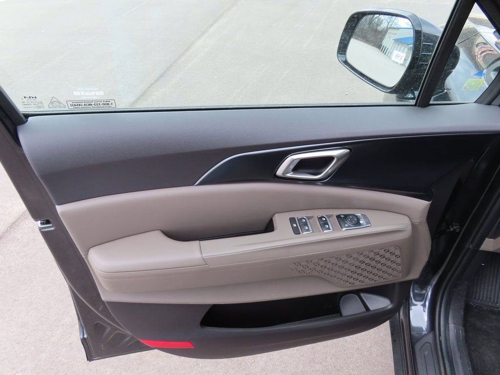 New 2026 Kia Carnival image 19