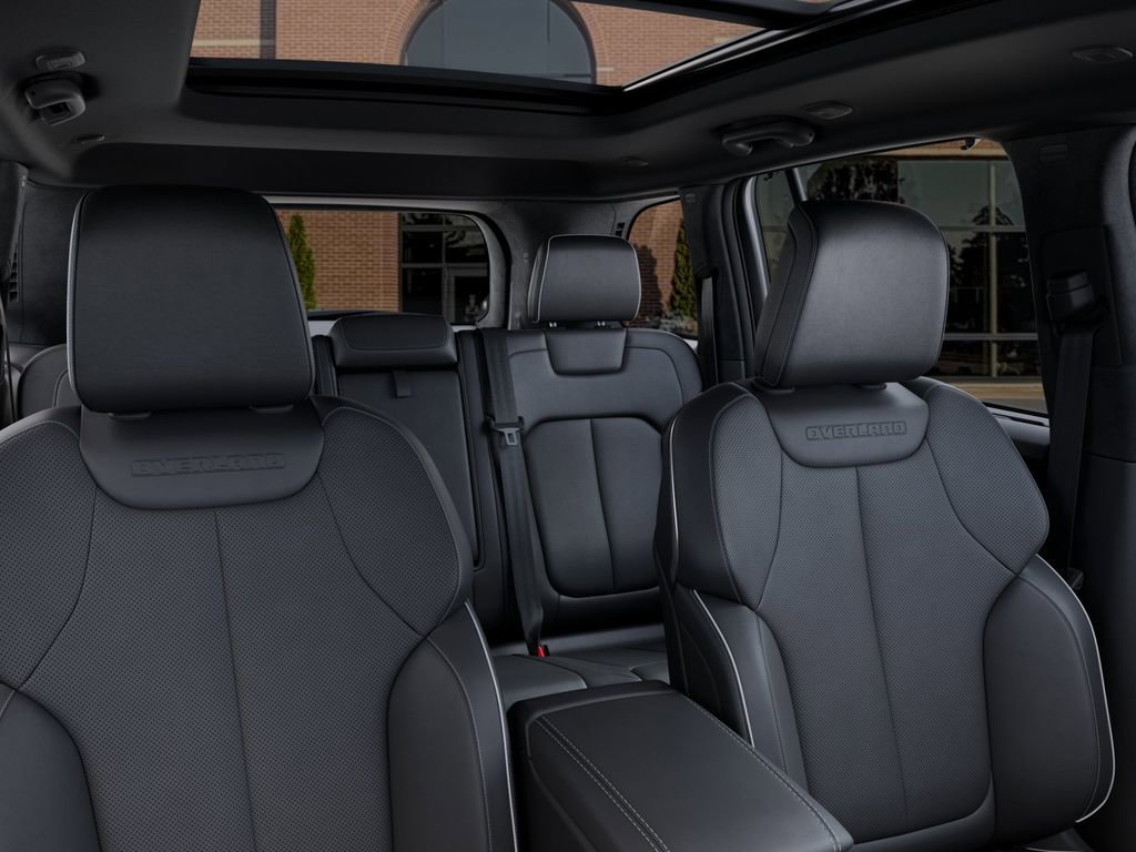 New 2025 Jeep Grand Cherokee Overland w/ Luxury Tech Group IV image 26