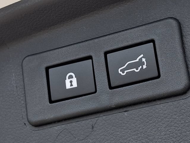 Certified 2025 Subaru Outback Wilderness AWD/4WD image 30