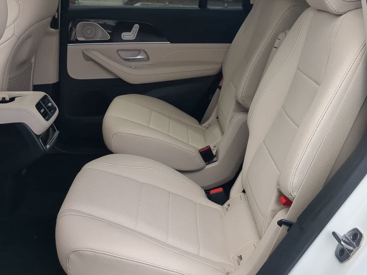 Used 2024 Mercedes-Benz GLS 450 4MATIC image 20