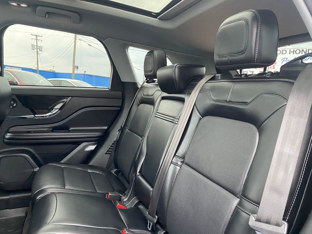 Used 2021 Lincoln Corsair Reserve image 16