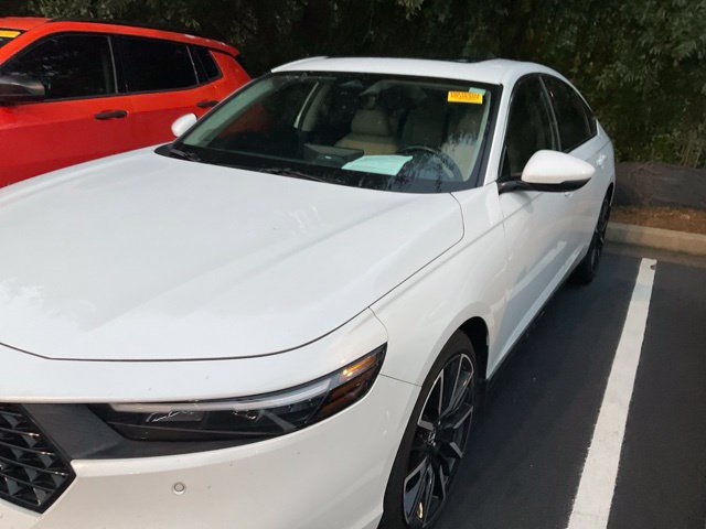 Used 2024 Honda Accord Touring image 10