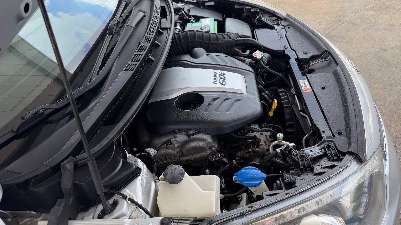 Used 2016 Kia Forte SX FWD image 25