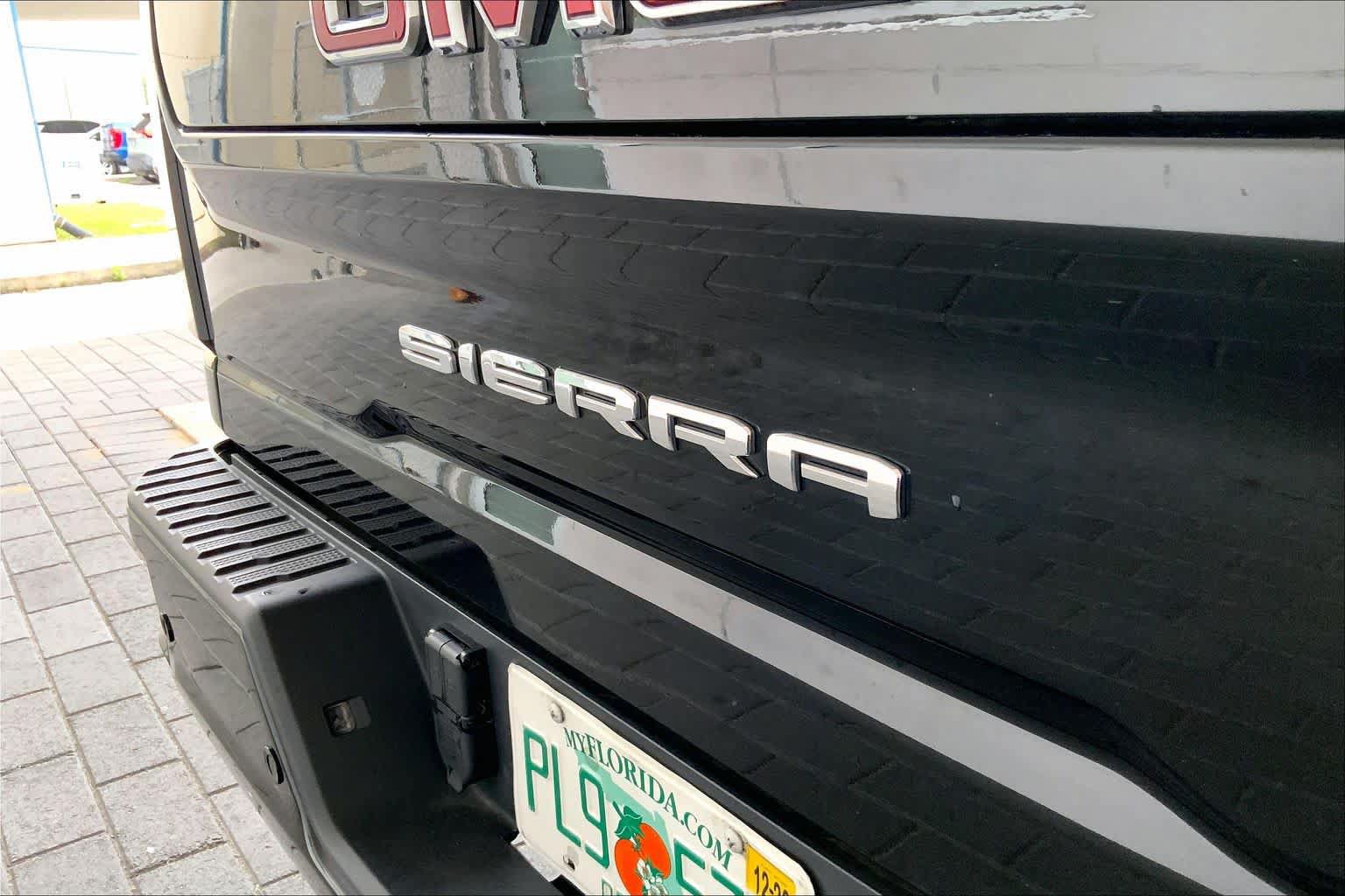 Used 2025 GMC Sierra 2500 AT4 w/ AT4 Premium Plus Package AWD/4WD image 33